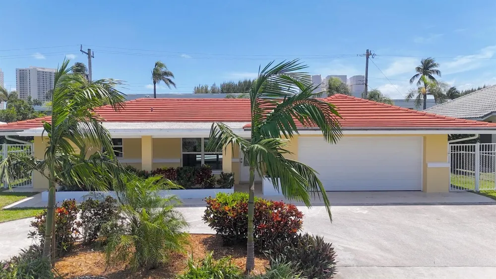 1221 Singer Drive Singer Island, FL 33404