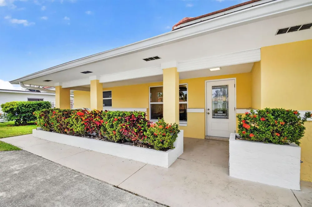 1221 Singer Drive Singer Island, FL 33404