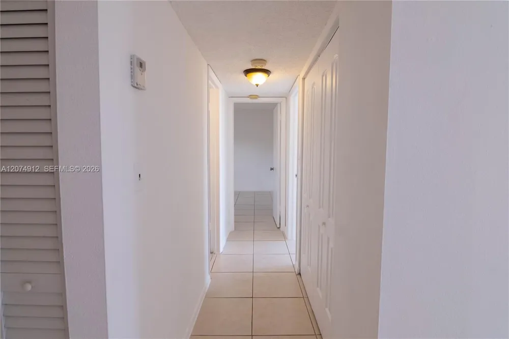 1750 W 46th St #521 Hialeah, FL 33012