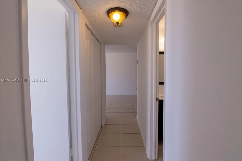 1750 W 46th St #521 Hialeah, FL 33012