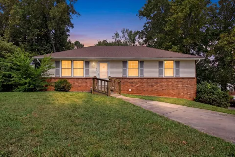 621 Linda Ln