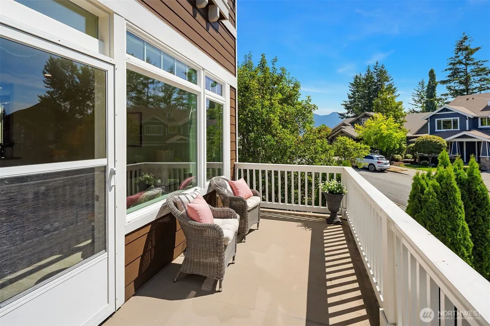 6910 Pinehurst Avenue SE Snoqualmie, WA 98065