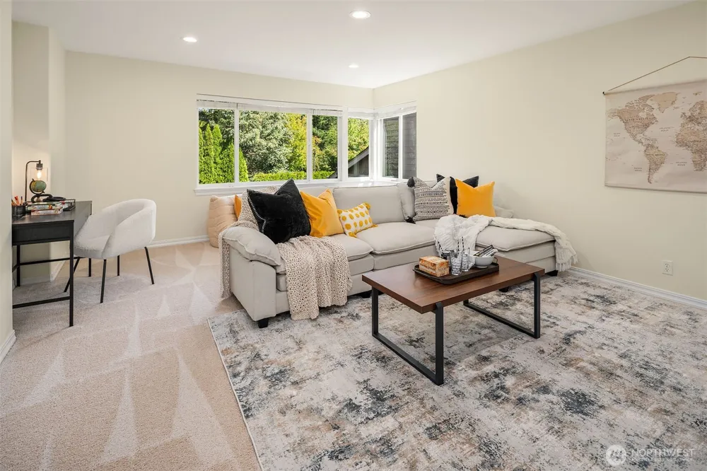 6910 Pinehurst Avenue SE Snoqualmie, WA 98065