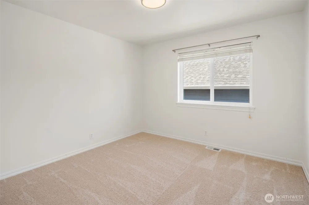6910 Pinehurst Avenue SE Snoqualmie, WA 98065