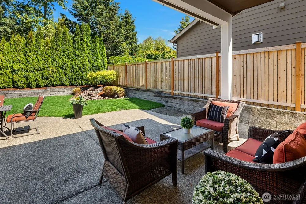 6910 Pinehurst Avenue SE Snoqualmie, WA 98065