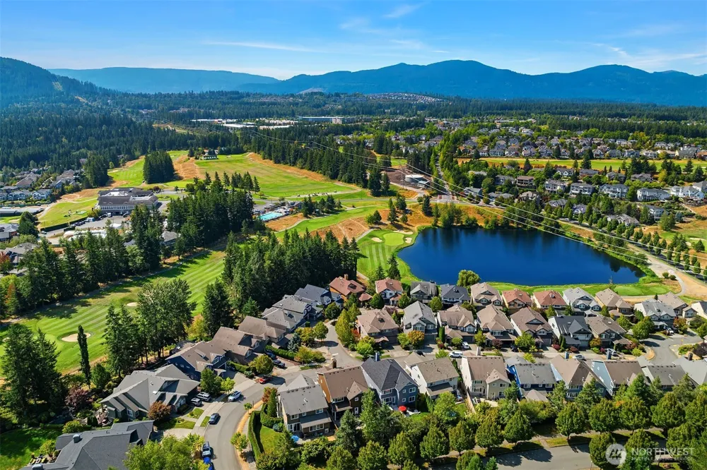 6910 Pinehurst Avenue SE Snoqualmie, WA 98065