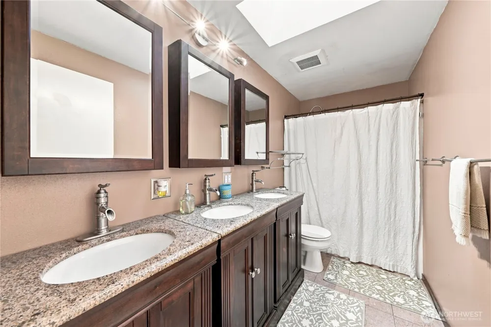 1221 85th Drive NE Lake Stevens, WA 98258