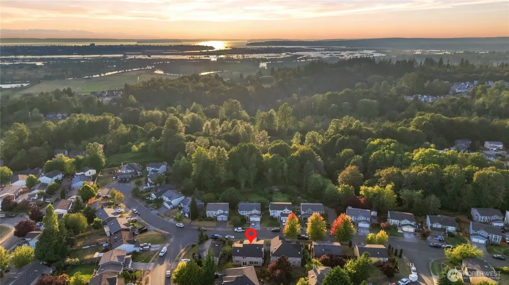 1221 85th Drive NE Lake Stevens, WA 98258