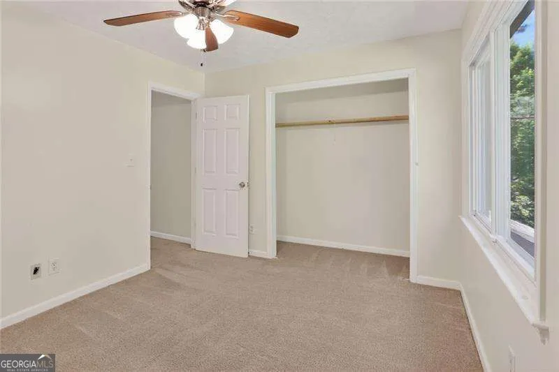 2223 Angela DR SW Lilburn, GA 30047