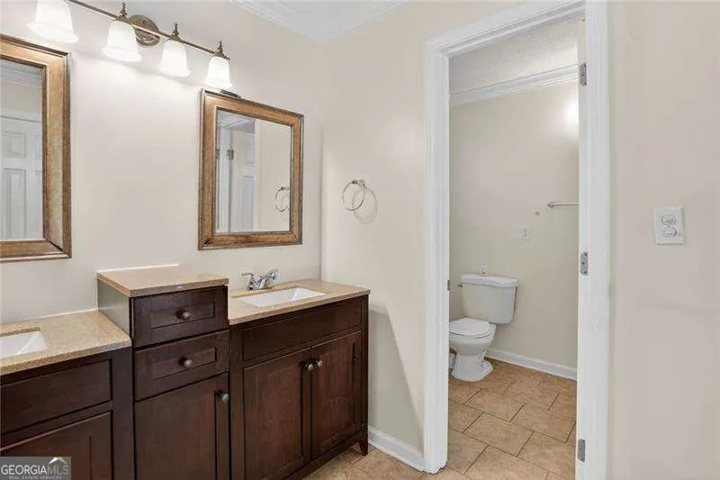 2223 Angela DR SW Lilburn, GA 30047