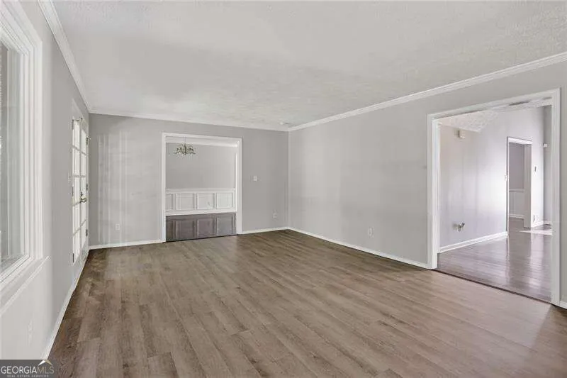 2223 Angela DR SW Lilburn, GA 30047