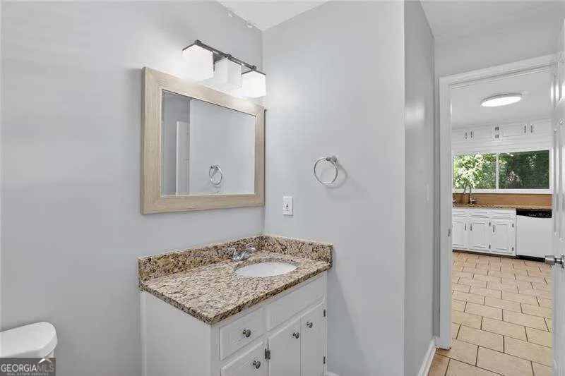 2223 Angela DR SW Lilburn, GA 30047