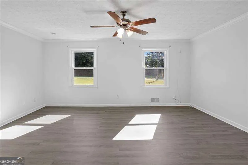 2223 Angela DR SW Lilburn, GA 30047