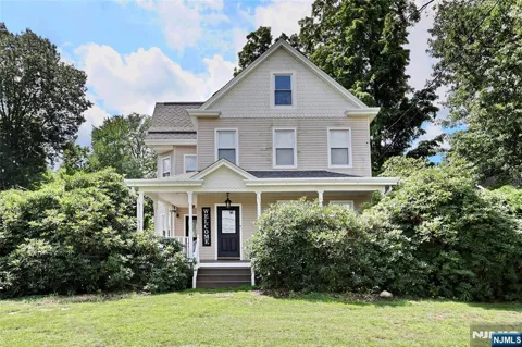 142 Wyckoff Avenue