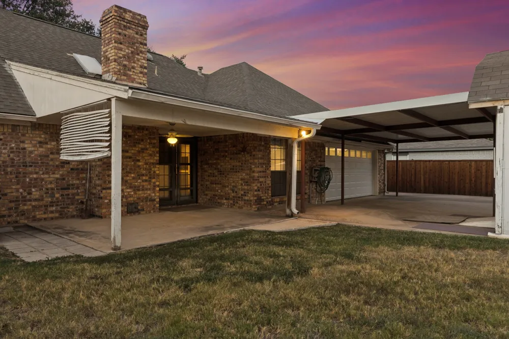 6640 Pleasant Ridge Drive North Richland Hills, TX 76180