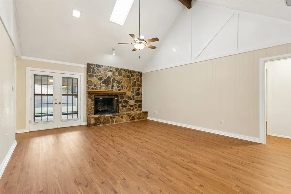 6640 Pleasant Ridge Drive North Richland Hills, TX 76180