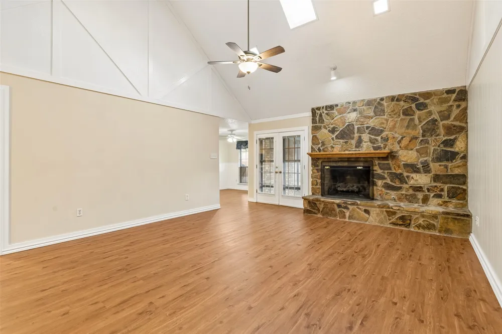 6640 Pleasant Ridge Drive North Richland Hills, TX 76180