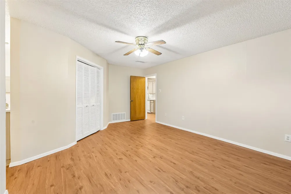 6640 Pleasant Ridge Drive North Richland Hills, TX 76180