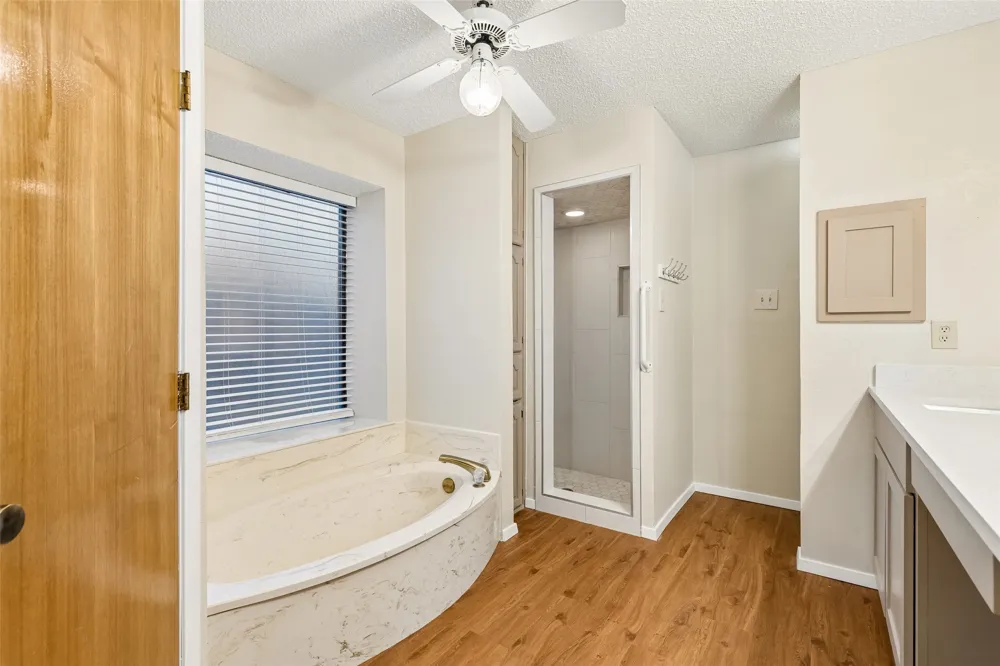 6640 Pleasant Ridge Drive North Richland Hills, TX 76180