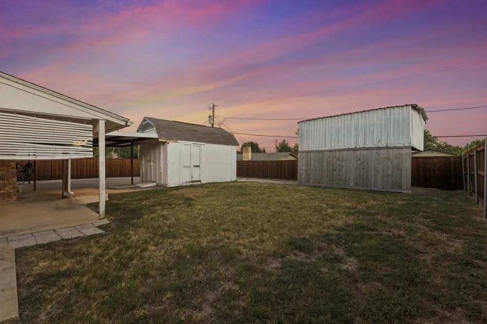 6640 Pleasant Ridge Drive North Richland Hills, TX 76180