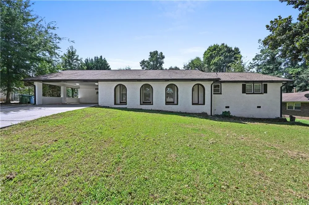 5692 Rosser Court Lilburn, GA 30047