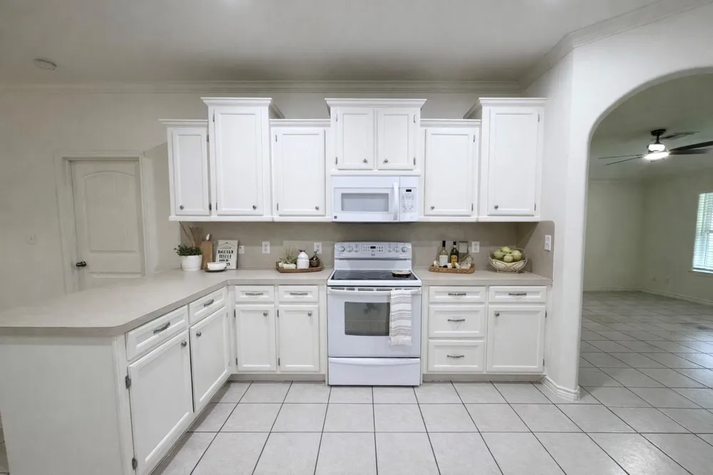 322 Green Leaf Street Huntsville, TX 77340