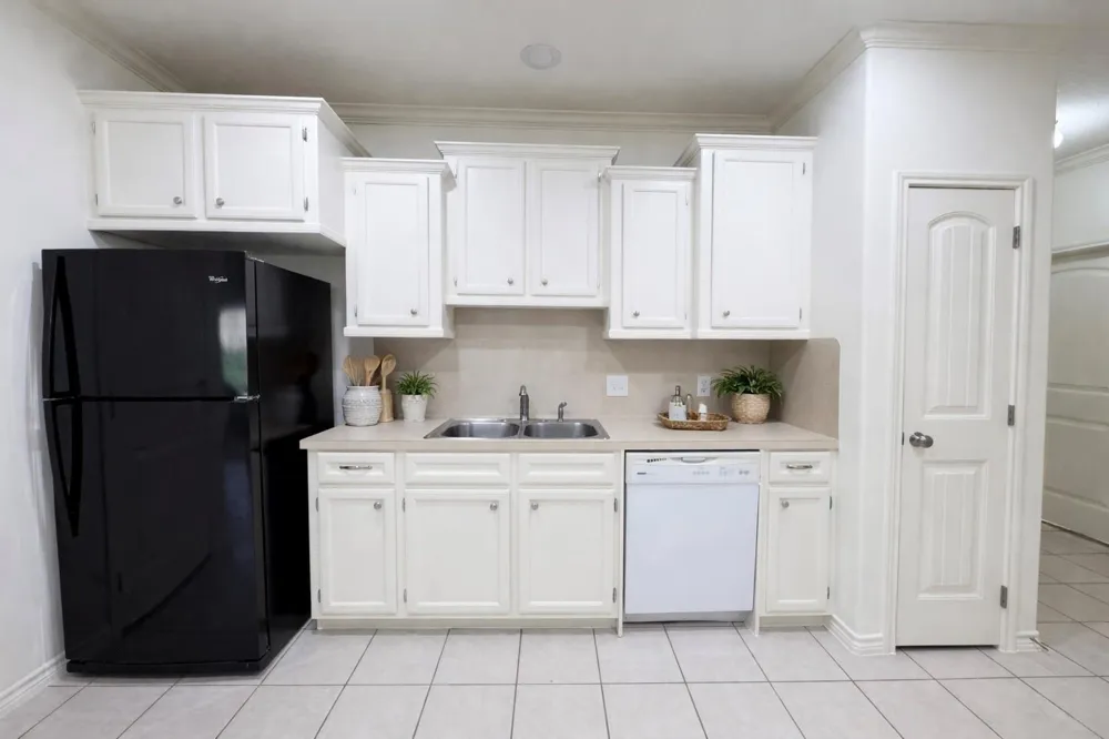 322 Green Leaf Street Huntsville, TX 77340
