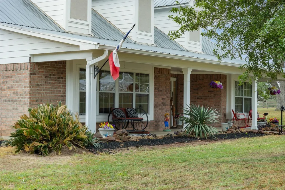 1089 Club Lane Columbus, TX 78934