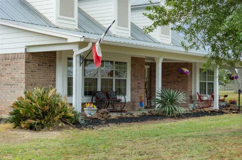 1089 Club Lane