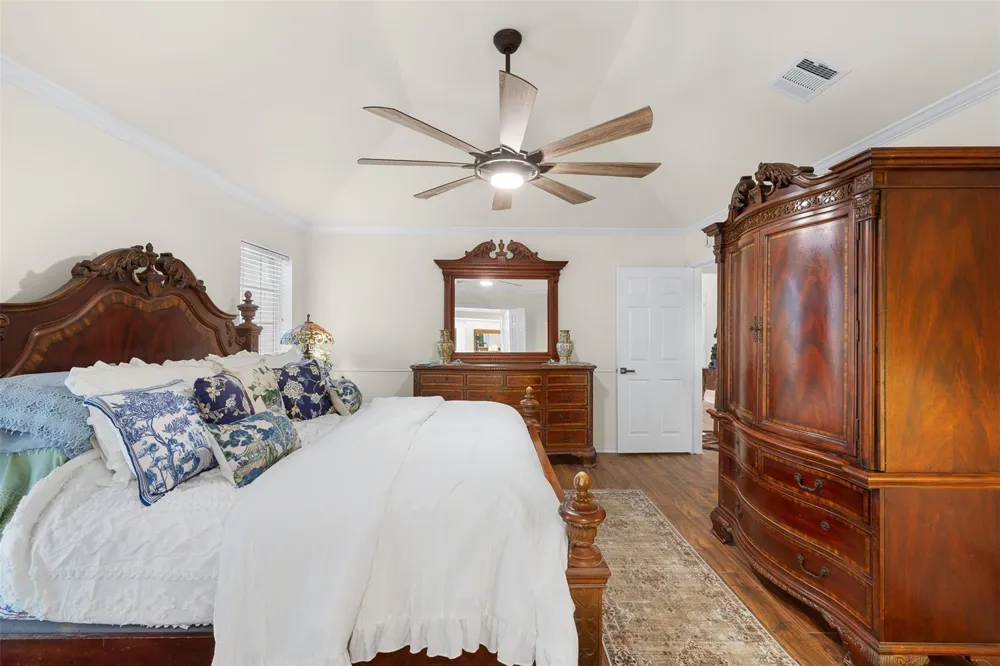 1089 Club Lane Columbus, TX 78934