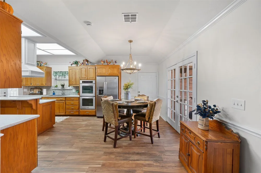 1089 Club Lane Columbus, TX 78934