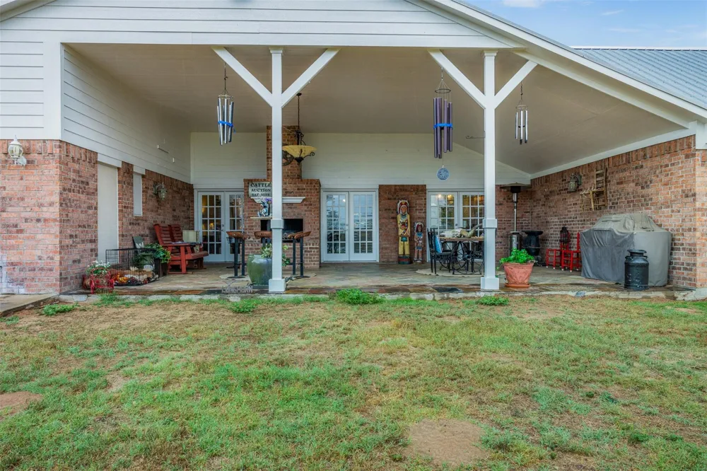 1089 Club Lane Columbus, TX 78934