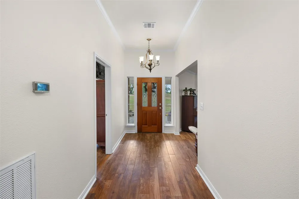1089 Club Lane Columbus, TX 78934