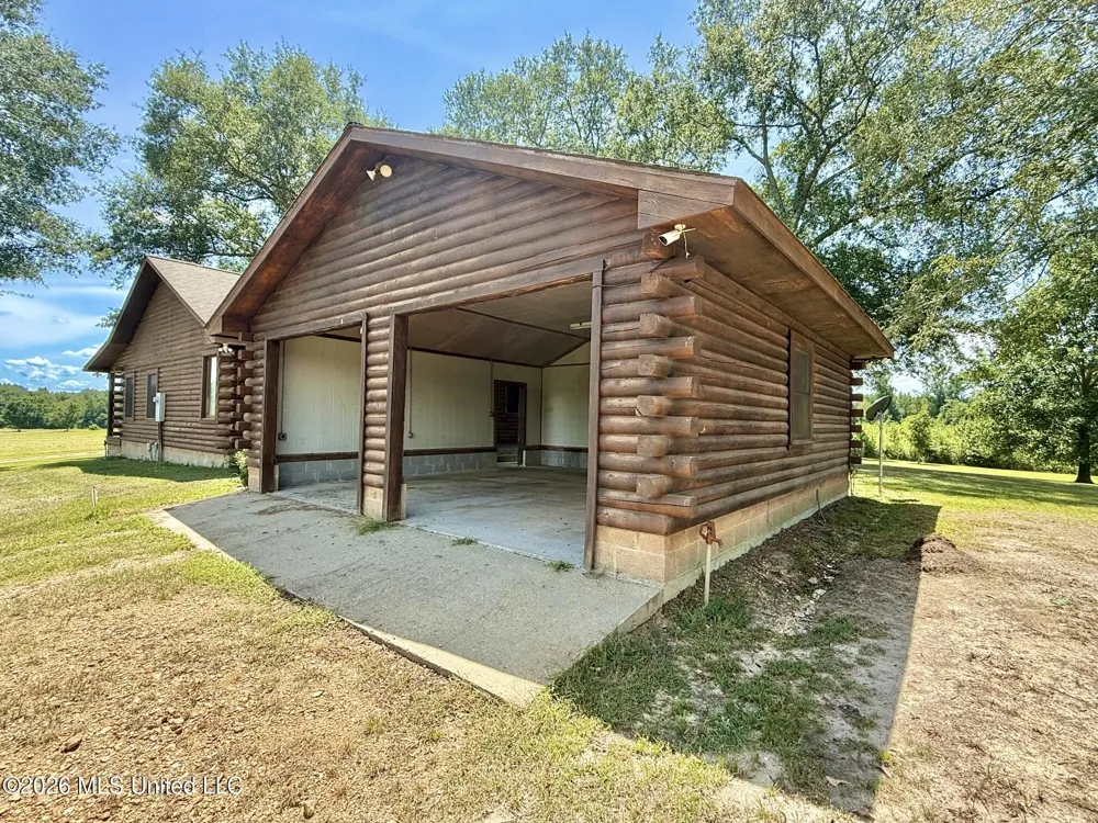 356 SW Dry Creek Trail Bogue Chitto, MS 39629