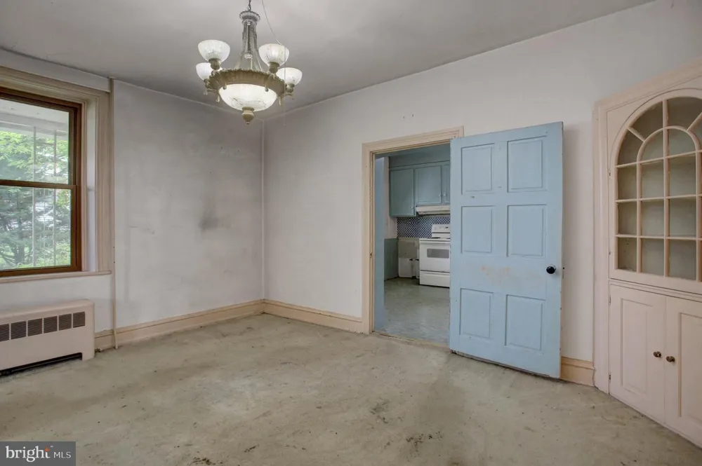 5444 BUCHANAN TRAIL WEST W Greencastle, PA 17225