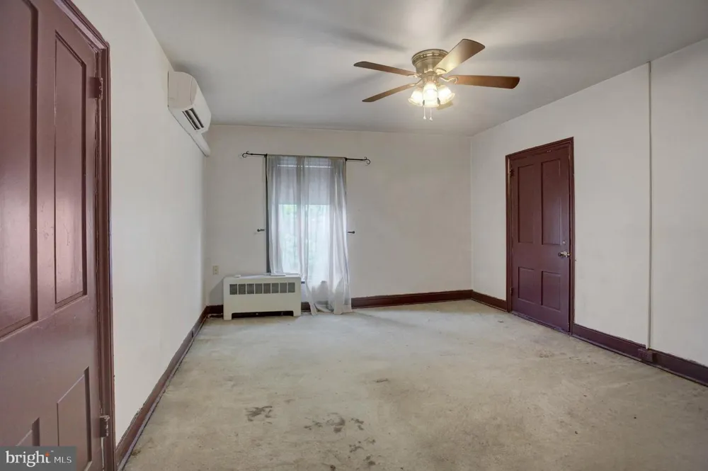 5444 BUCHANAN TRAIL WEST W Greencastle, PA 17225