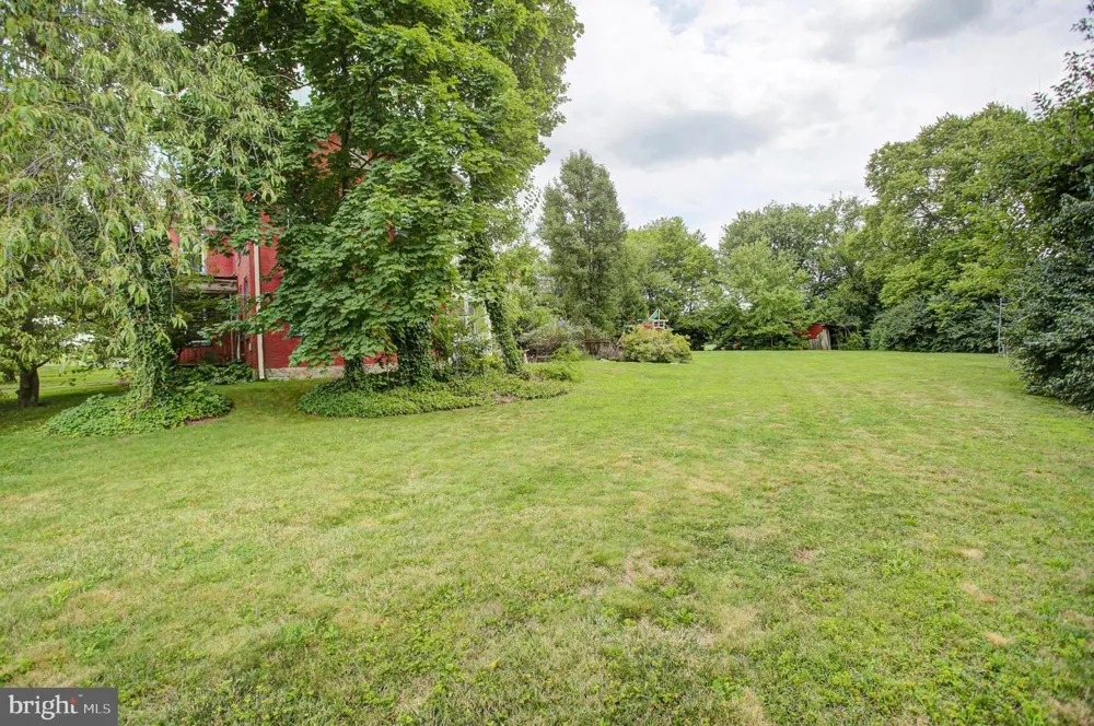 5444 BUCHANAN TRAIL WEST W Greencastle, PA 17225