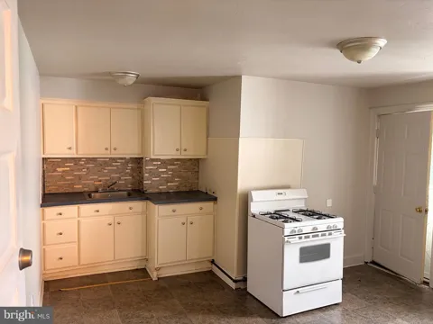 424 SMITH STREET #SECOND FLOOR