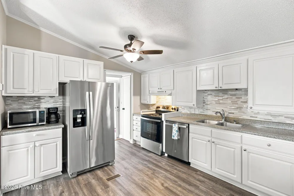 4864 Coastal Drive SE Southport, NC 28461