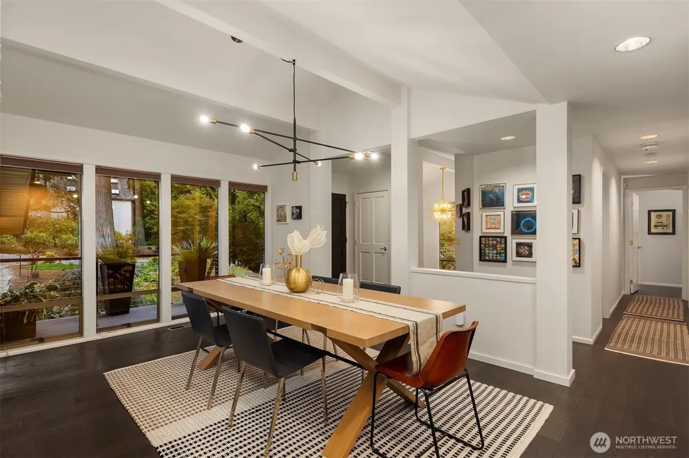 3212 211th Avenue NE Sammamish, WA 98074