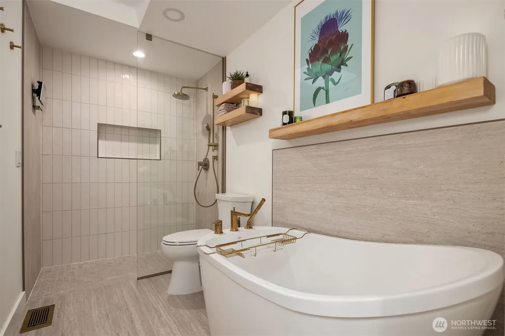 3212 211th Avenue NE Sammamish, WA 98074