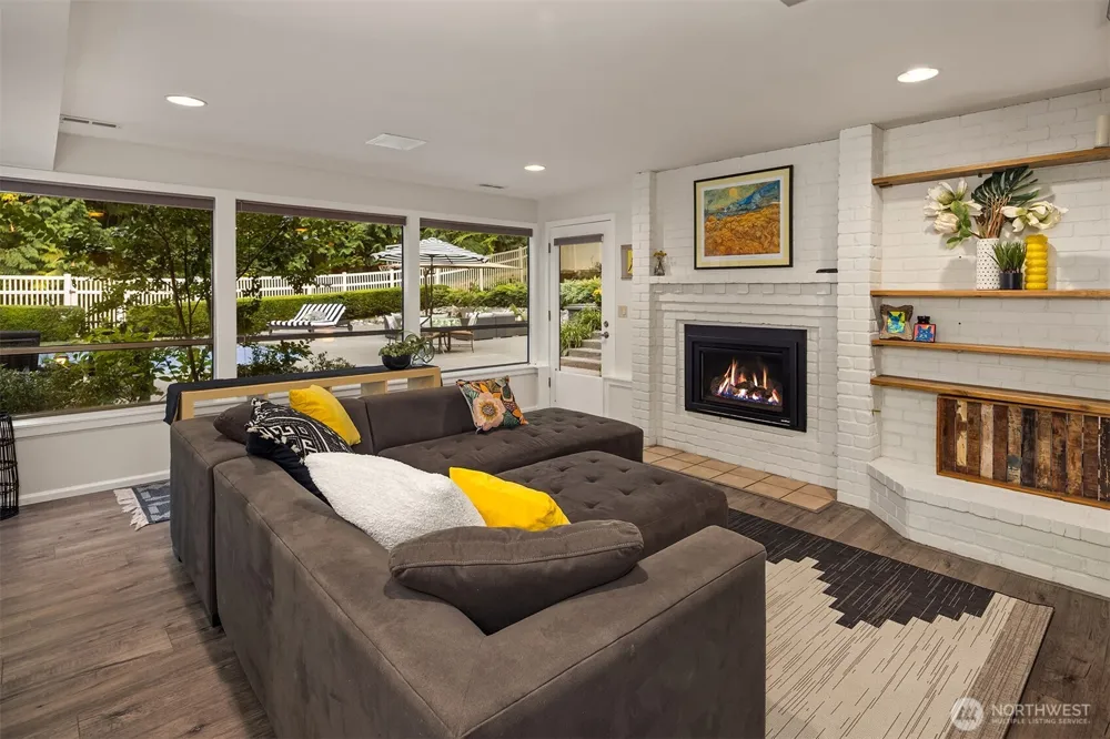 3212 211th Avenue NE Sammamish, WA 98074
