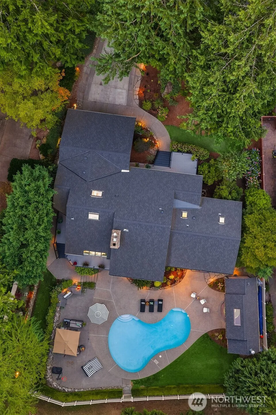 3212 211th Avenue NE Sammamish, WA 98074