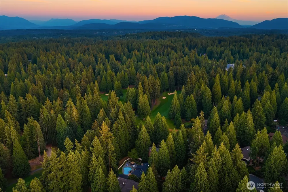 3212 211th Avenue NE Sammamish, WA 98074