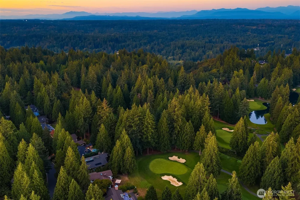 3212 211th Avenue NE Sammamish, WA 98074