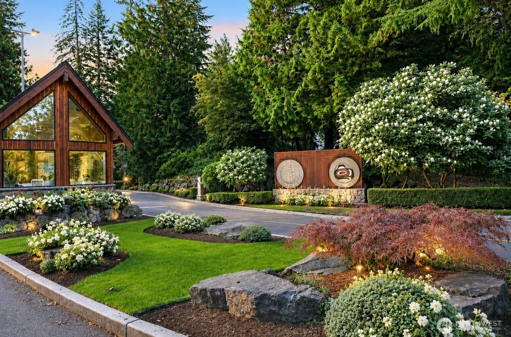 3212 211th Avenue NE Sammamish, WA 98074