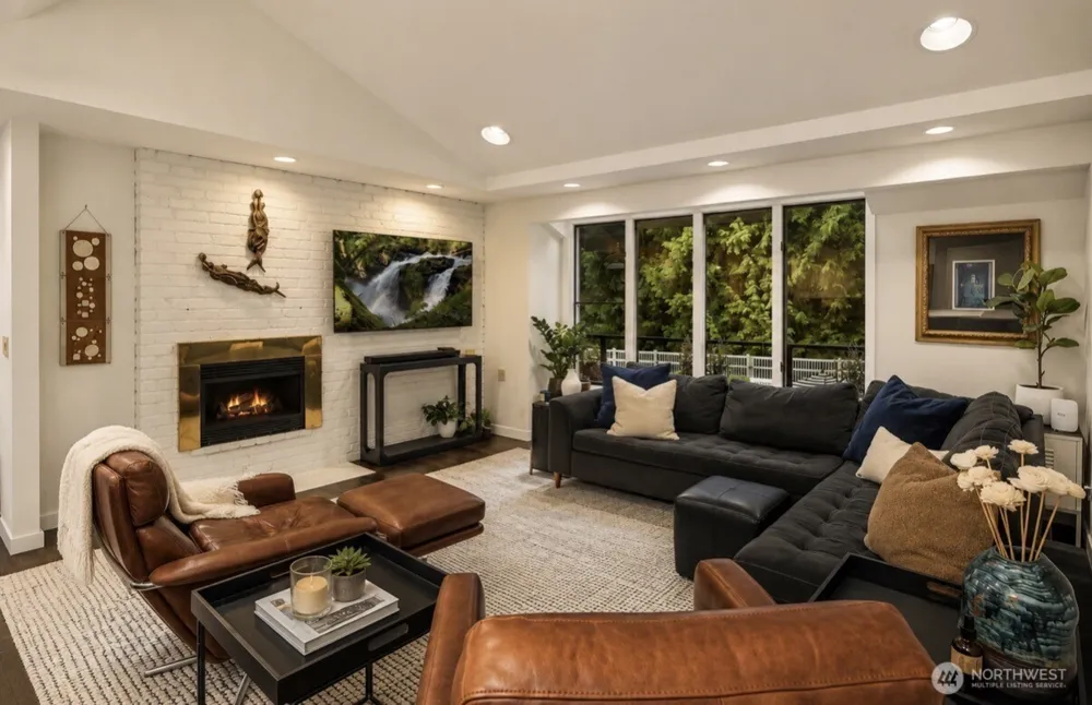 3212 211th Avenue NE Sammamish, WA 98074