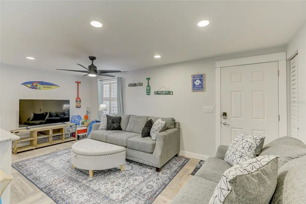 2728 49TH AVENUE W #2728 Bradenton, FL 34207