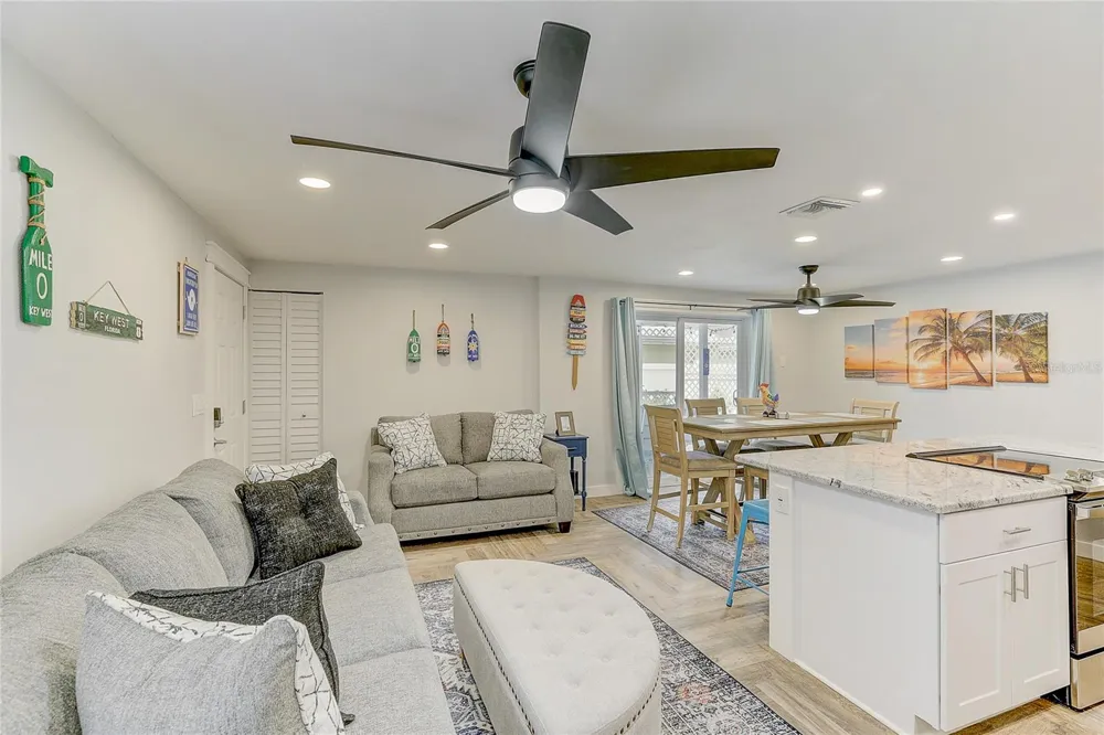 2728 49TH AVENUE W #2728 Bradenton, FL 34207