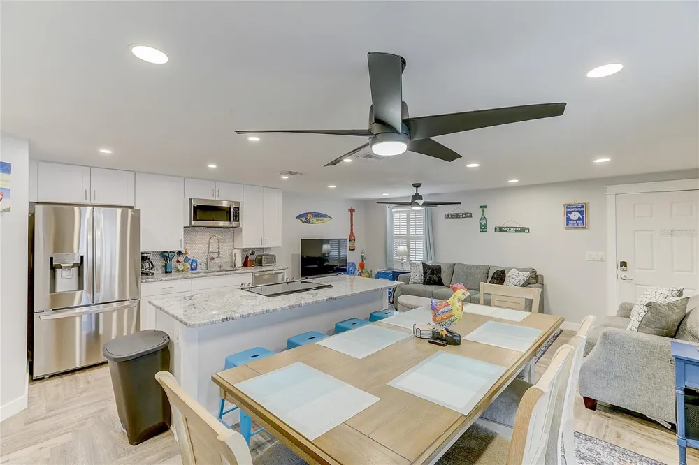 2728 49TH AVENUE W #2728 Bradenton, FL 34207